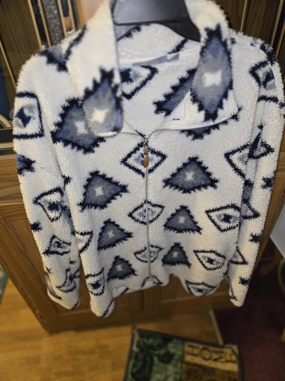 jason maxwell Cream Sherpa Jacket with Navy Geometric Print